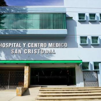 Cirujanos Oftalmólogos que atienden en Hospital HOSCEM Hospital y Centro  Médico San Cristóbal | TocDoc
