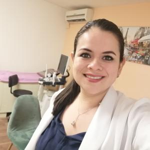 Dra. Azucena Delgado Cuellar - Ginecólogo, Ginecólogo Obstetra